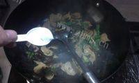下饭的辣炒大豆蛋白做法图解7)