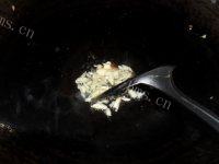 家常菜包菜炒米粉做法图解10)