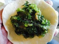 美味的芹菜肉包子做法图解14)