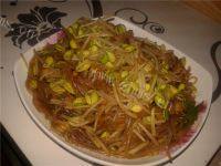 家常黄豆芽炒粉条做法图解9)