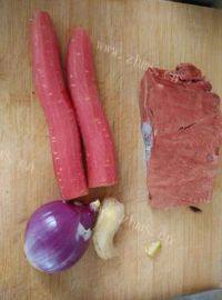 自己做的牛肉水饺做法图解2)