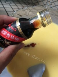 美味营养的榴莲千层蛋糕做法图解8)