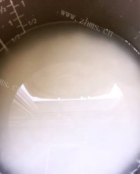 香喷喷的土豆腊肠焖米饭做法图解1)