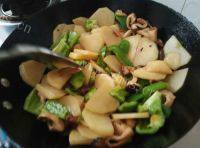 家常菜香菇土豆片做法图解11)