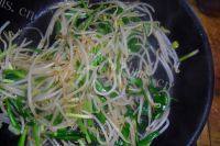家常菜绿豆芽炒韭菜