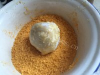 美味的翡翠芋虾球做法图解10)