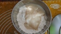 喜欢红莲蓉蛋黄酥做法图解3)