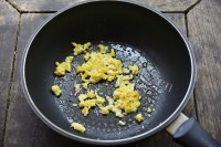 美味滑肉炒河粉做法图解3)