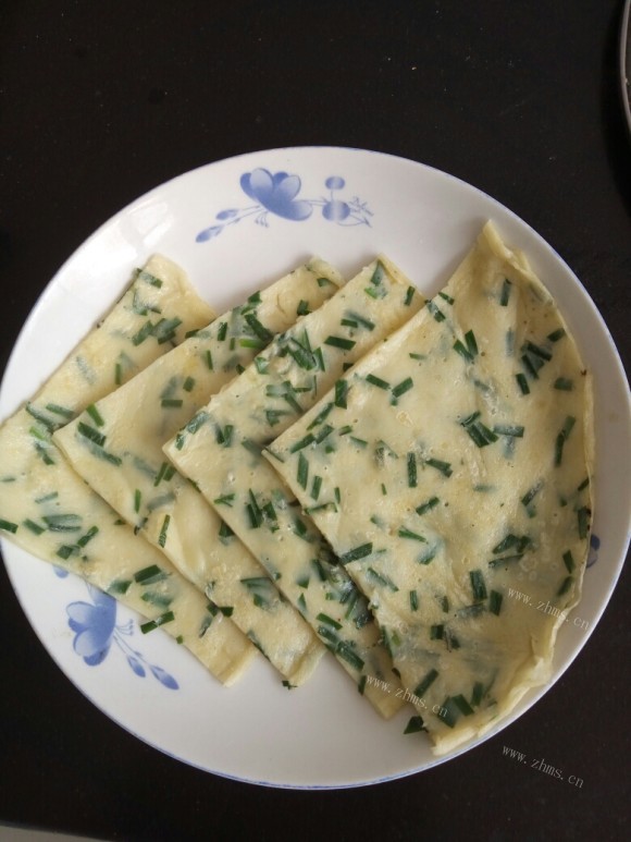 色泽鲜亮的韭菜鸡蛋饼