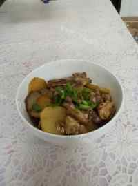 回味无穷的土豆烧鸡