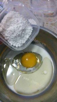 口感极佳的葡萄干玛芬做法图解4)