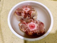 鲜浓速冻牛尾汤做法图解1)