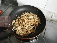 家常菜干煸手撕杏鲍菇