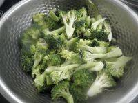 健康美味的清炒西兰花做法图解1)