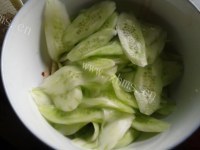 简单的凉拌黄瓜片