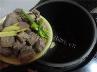 家常菜番茄牛腩做法图解3)