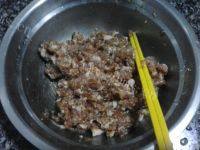 营养韭菜猪肉饺做法图解4)
