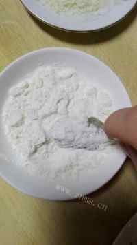 美味的黄金蝴蝶虾做法图解5)