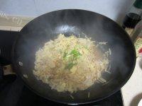 香嫩的金针菇炒蛋做法图解8)