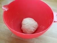 蛋香浓郁的葱油卷饼做法图解2)