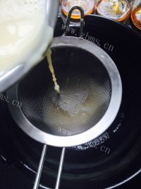 自制焦糖布丁做法图解7)