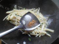 家常菜葱香土豆丝做法图解4)