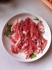 爽滑肉炒土豆丝做法图解2)