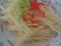 「DIY美食」酸辣土豆丝做法图解1)