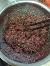 美味的牛肉饼做法图解4)