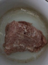 美味的猪肉丸子做法图解1)
