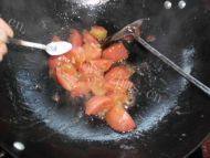 回味无穷的番茄炒鸡蛋的做法图解七