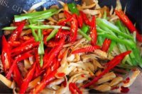 美味干锅五花肉杏鲍菇做法图解7)