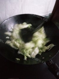 炒白菜做法图解4)