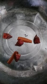 自制香菇酱做法图解4)