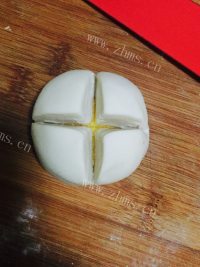 色泽鲜亮的椰蓉开口酥做法图解13)