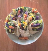营养的早餐素菜卷做法图解13)