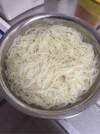 好吃的什锦麻将凉拌面做法图解5)