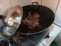 家常菜苦瓜炒牛肉做法图解4)