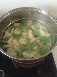 双色水饺做法图解10)