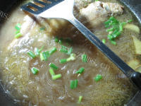 美味的小黄鱼煮粉丝做法图解11)