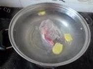 蒜苗回锅肉做法图解2)