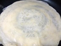 自制黑芝麻鸡蛋饼做法图解2)
