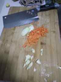 家常菜素炒豆芽做法图解1)