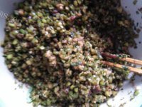 美味的芹菜猪肉包做法图解5)