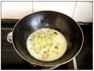 西兰花洋菇奶油浓汤的做法图解七
