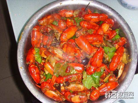 啤酒十三香烧龙虾