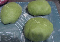 鲜绿菠菜吐司做法图解9)