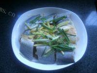 「美味可口」咸黄鱼蒸豆腐做法图解5)