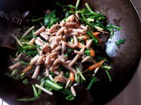 特色美食韭菜炒海肠做法图解7)