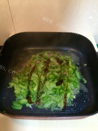 家常苦瓜炒蛋做法图解14)